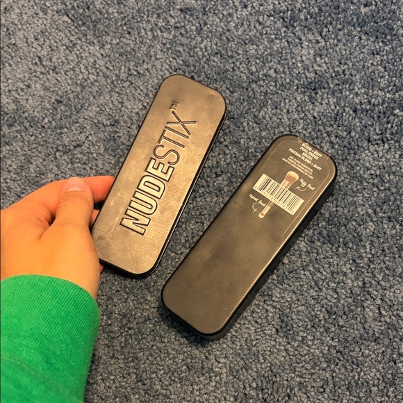 NUDESTIX Compact Black Storage Case - Picture 3 of 3